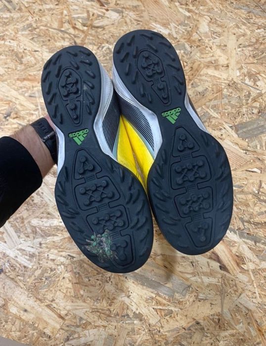 dziecięce buty piłkarskie Adidas