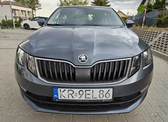 Бампер передній Skoda Octavia шрот разборка автозапчастини б/в запчастини Шкода