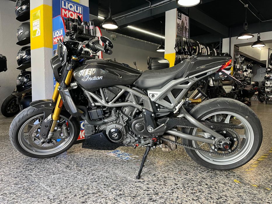 Indian FTR 1200 Carbon Exclusiva e Distinta em estado "Novo"