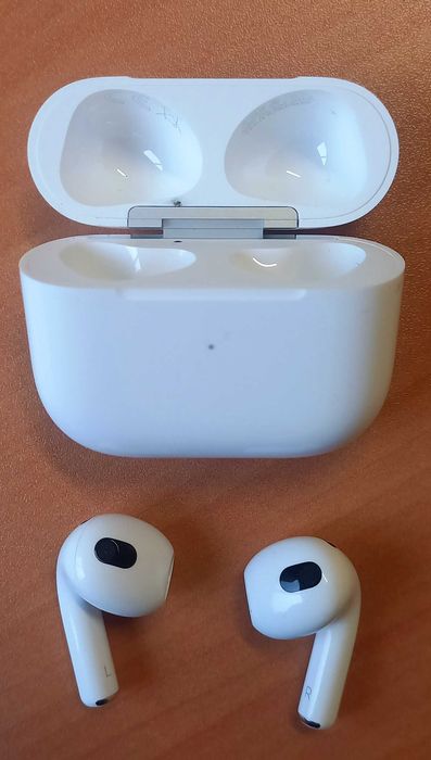 Airpods 3ª Geração APPLE (In Ear - Microfone - Branco)