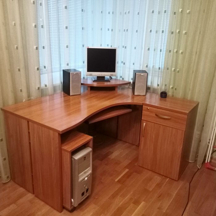 Стол письменный компьютерный угловой