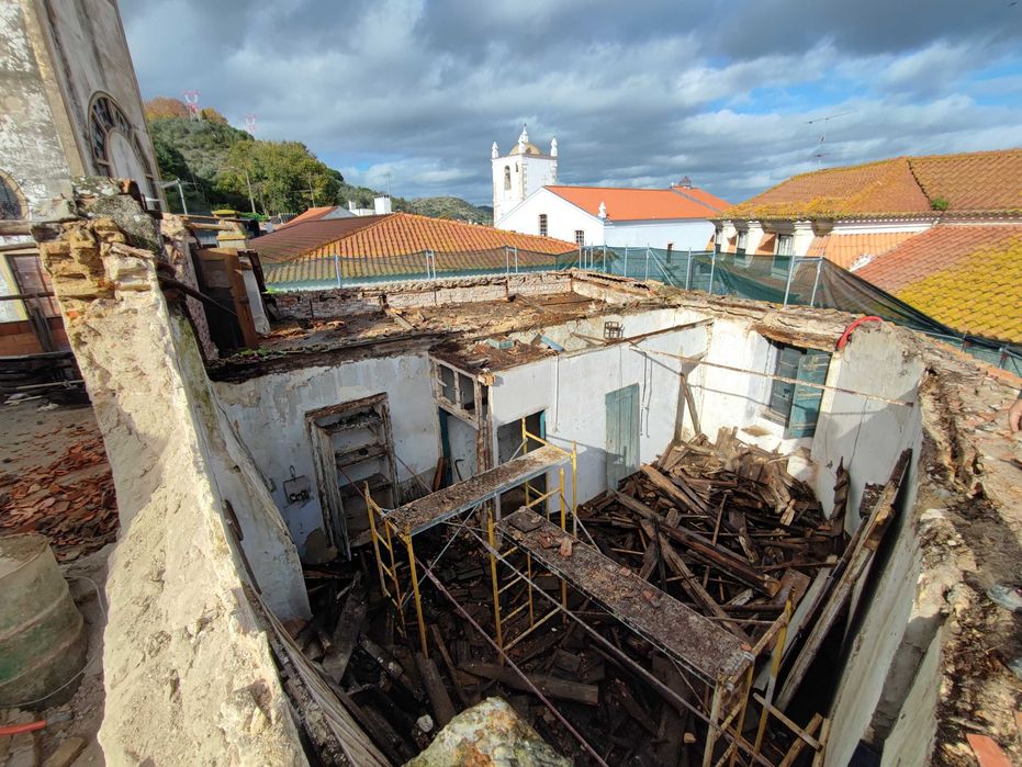 Demolições e Recolha de Entulho – Santarém