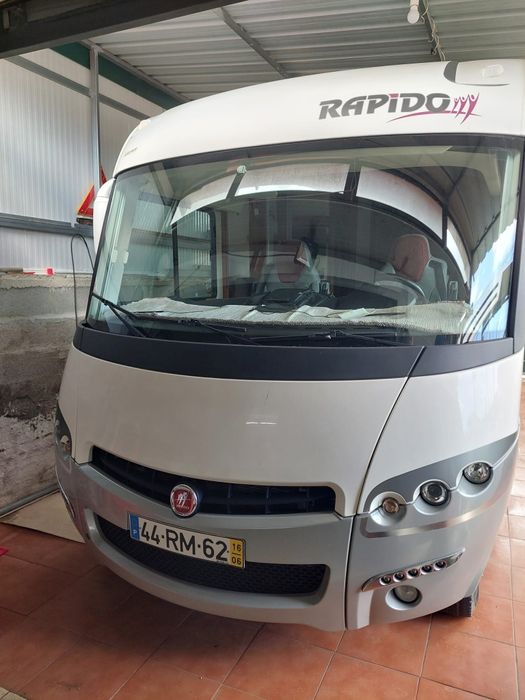 Autocaravana integral, da conceituada marca, "RÁPIDO" .