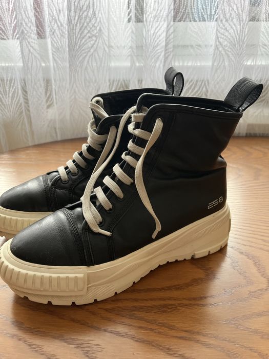 Черевики жіночі ( спорт) Estro б/в