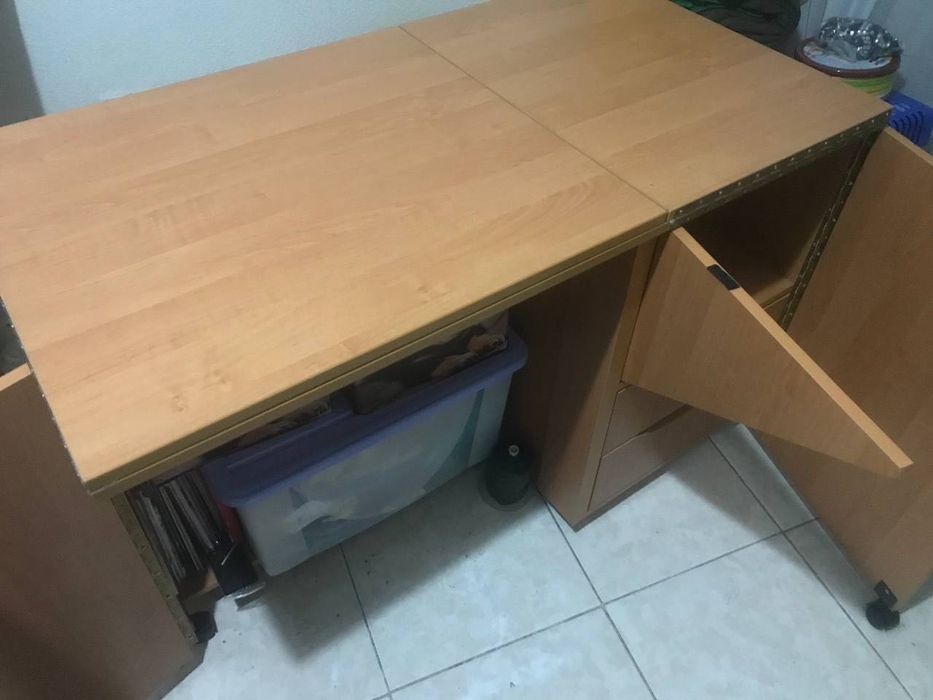 Стіл-трансформер для шиття і крою