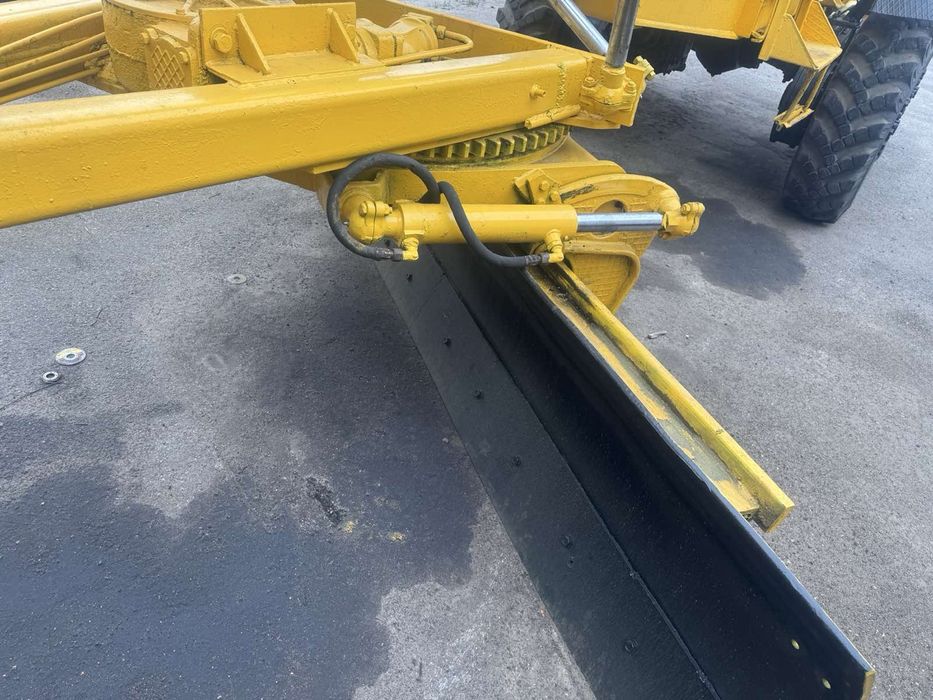 Автогрейдер ДЗ 143