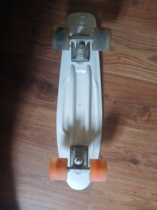 скейт пениборд полностью новый с ресунком