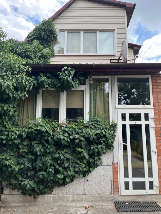 Район Центр.Продаж двоповерхової квартири