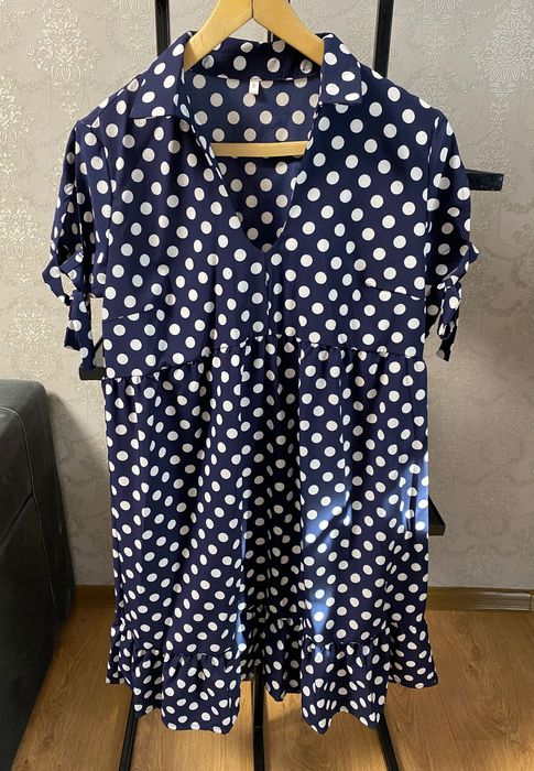 Сукня жіноча в горошок