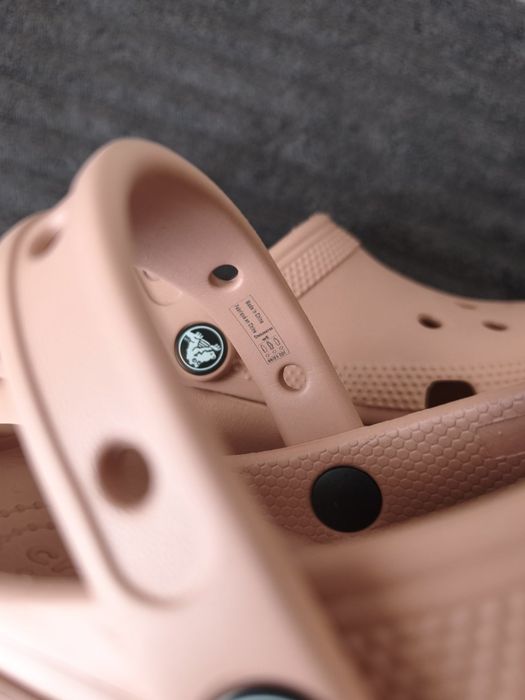 Crocs classic platform clog