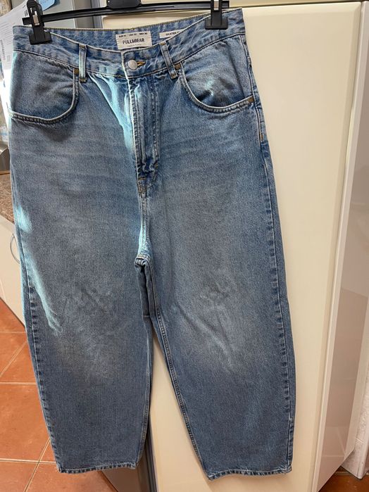 Calças semi novas pull bear