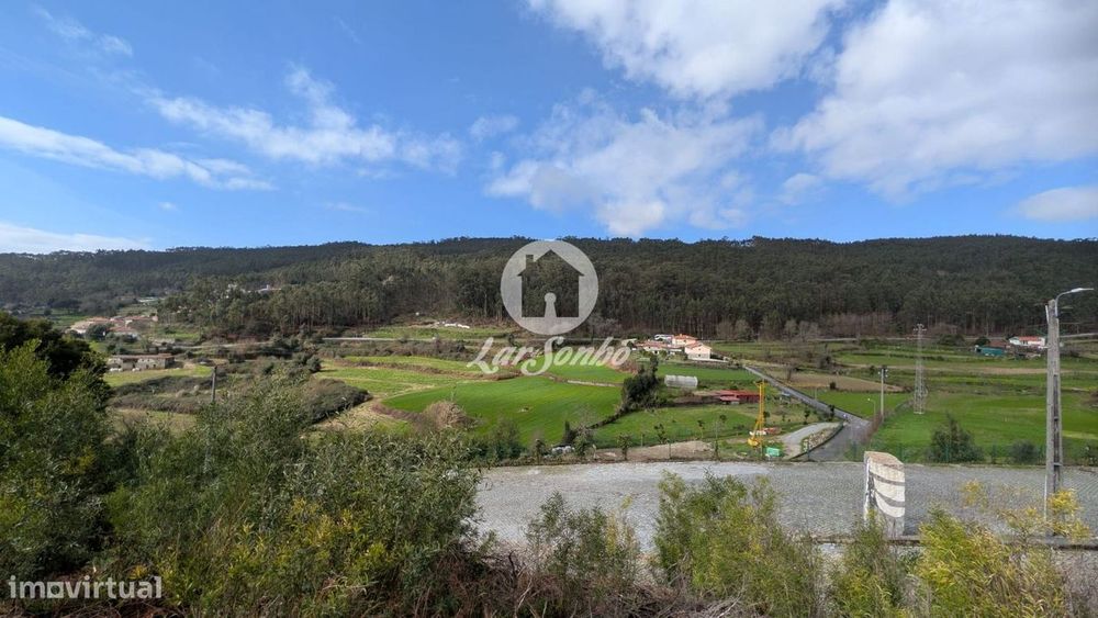 Terreno de 1875m² para Construção de Moradias Individuais, na Porte...