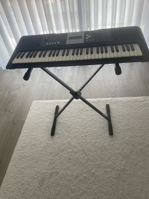 Teclado yamaha ypt-130