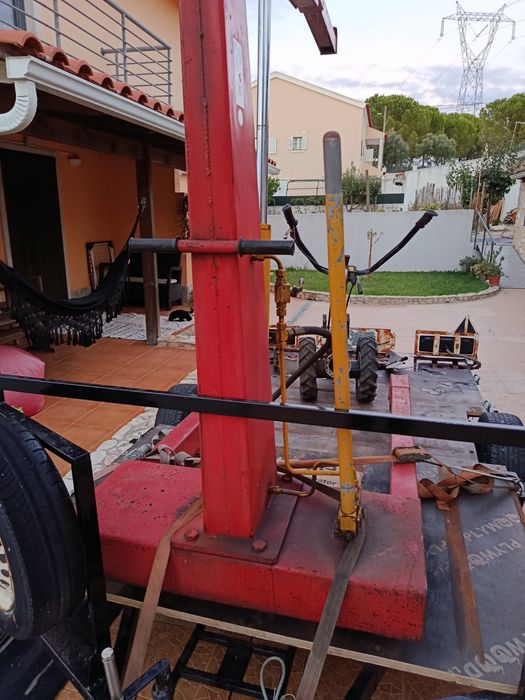 Grua de tirar motores