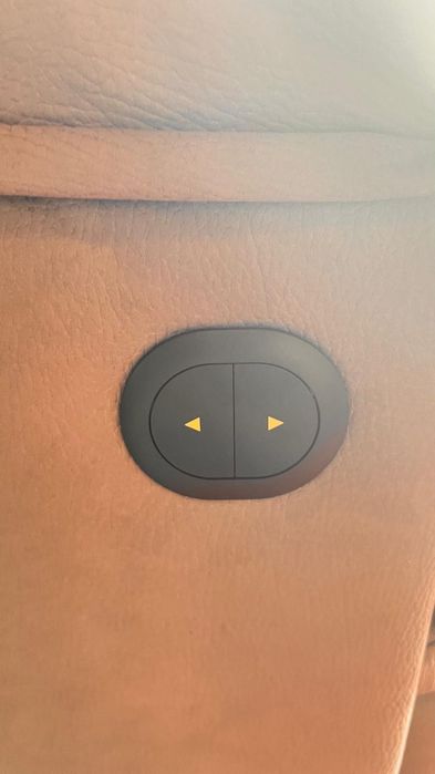 Cadeirão reclinável elétrico muito bom estado