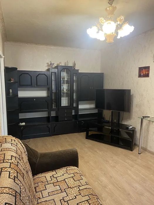 Світла 2к квартира з гарним ремонтом!