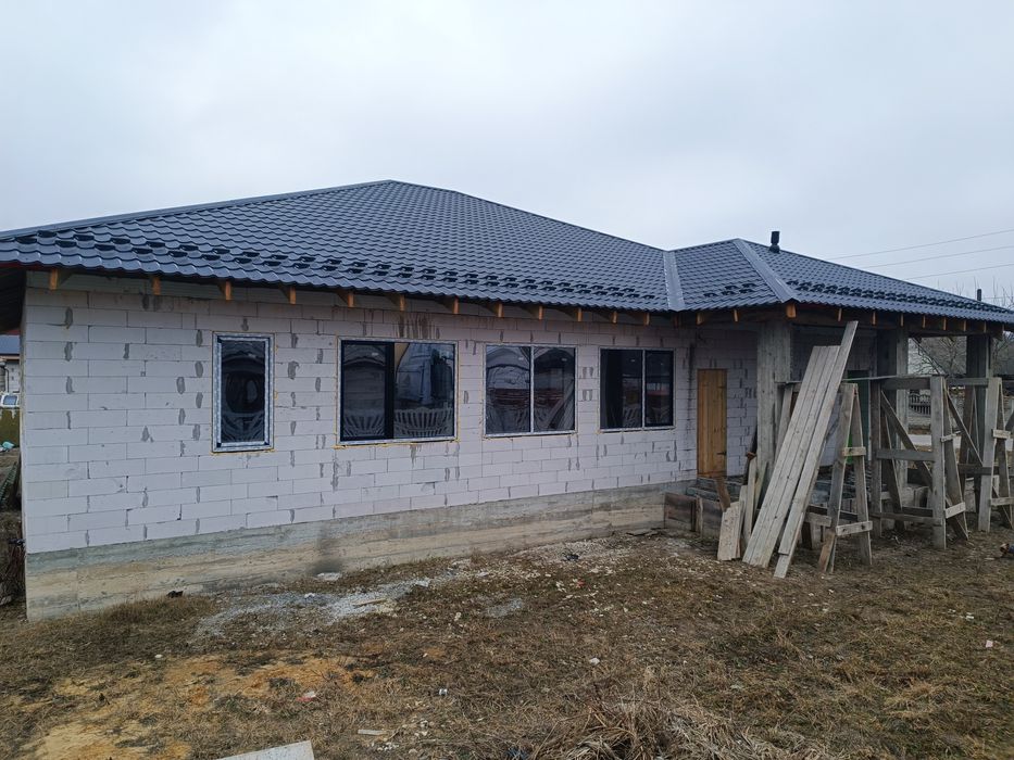 продажа дома в Довжике в центре села