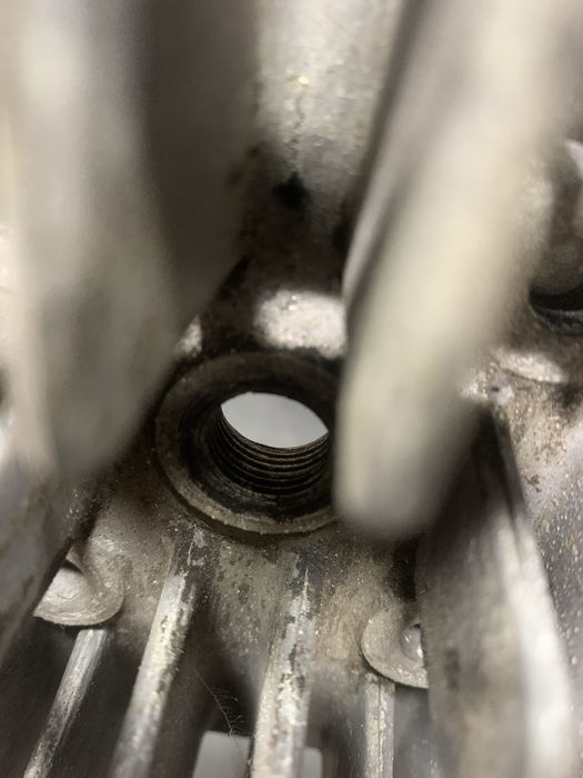 Поршнева  минск головка циліндр