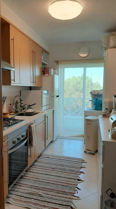 Bonito apartamento t1 com vista mar na Charneca da Caparica