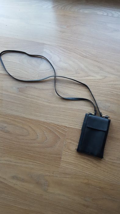 Saszetka na dokumenty i telefon