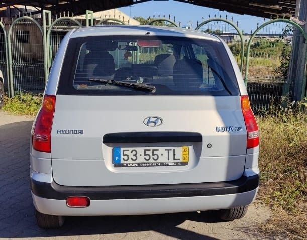 Hyundai Matrix diesel e Audi A4 1.900 tdi