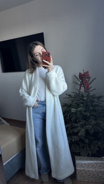 Ідеальний , пухнастий кардиган