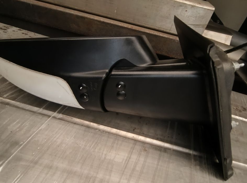 Lusterko lewe (kierowcy) freemont