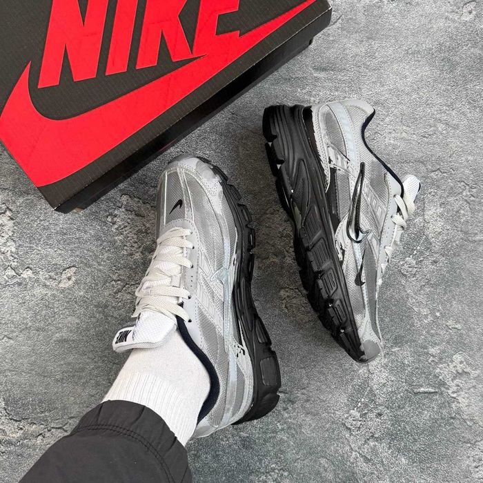 Кросівки Nike Initiator Custom grey
