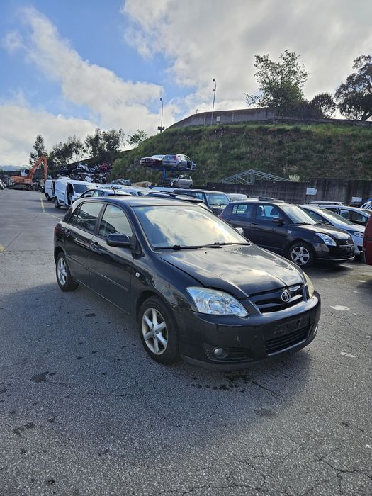 Toyota Corolla E12 2.0 D4D de 2009 para peças