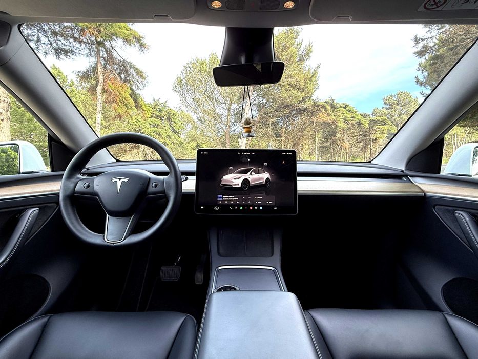 Tesla Model Y Standard RWD 2023