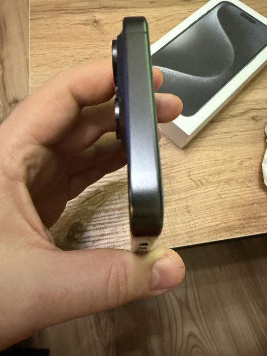 idealny iphone 15 pro max wersja e-sim 256gb black + 3 case