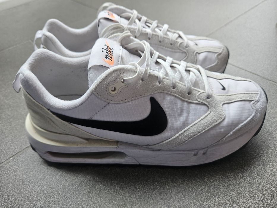Nike 38,5 24,5 białe sneakersy damskie lekkie super