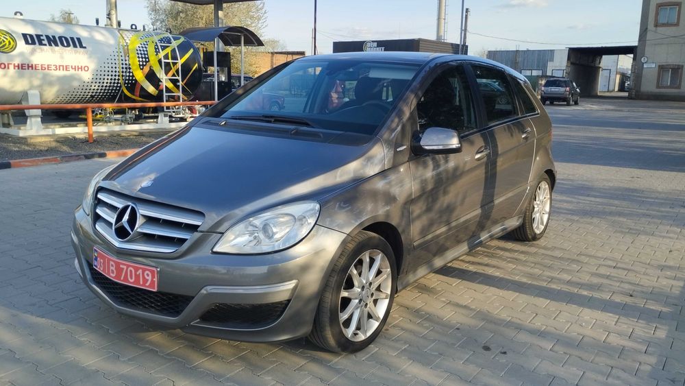Продам Mercedes Benz B 150. 2009р.в.1.5 газ-бензин.