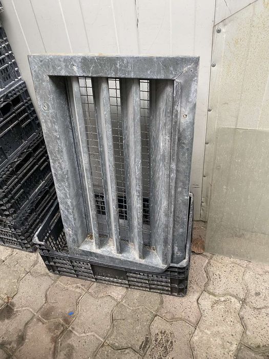 Решітка вентиляційна для сендвіч панелей