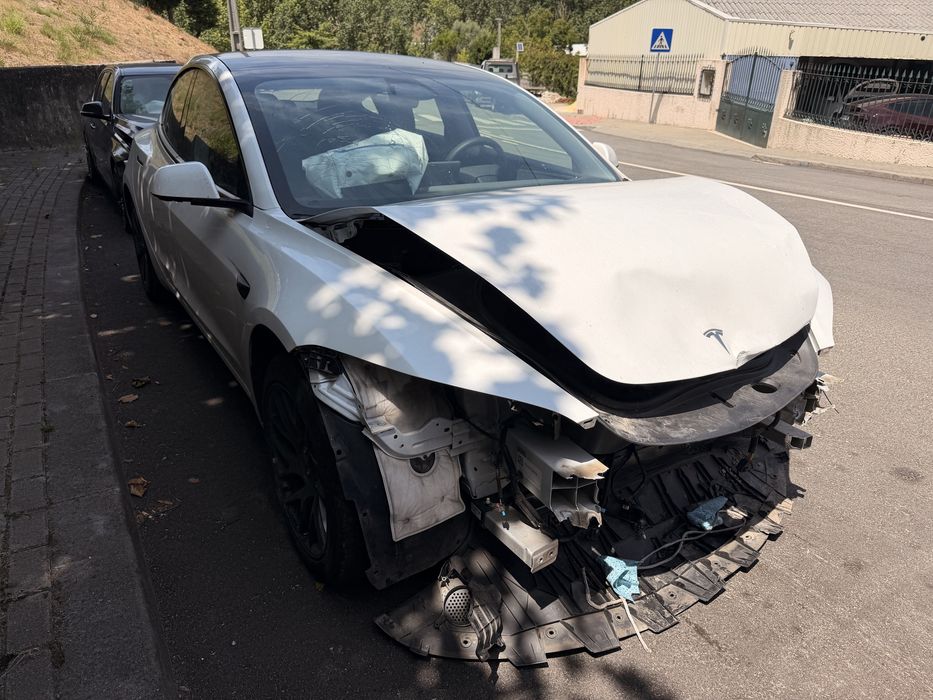 Tesla Model 3 premium