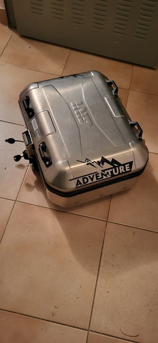 Top case Givi trekker