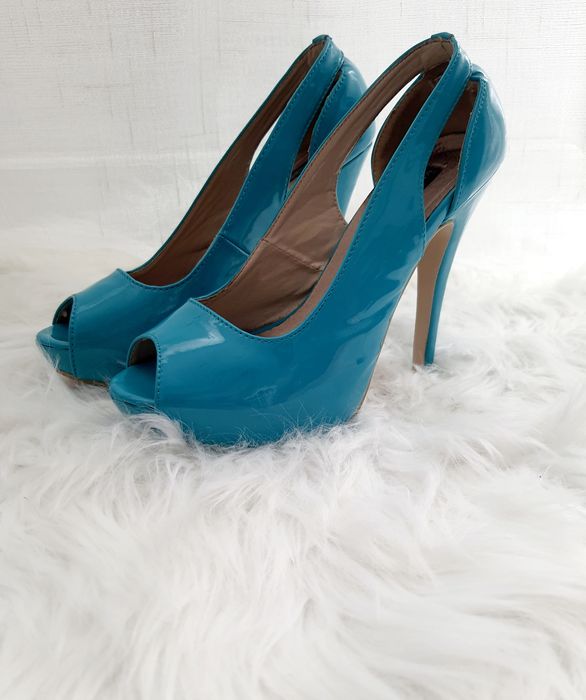 Niebieskie szpilki 36