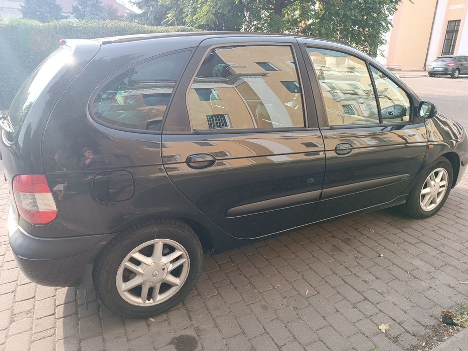 Renault Scenik |