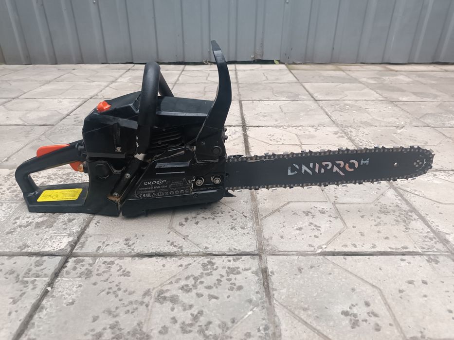 Бензопила Дніпро-М