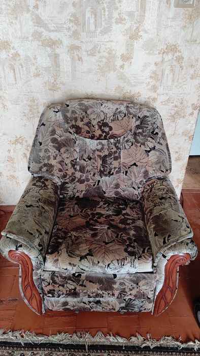 Продам м'яке розкладне крісло