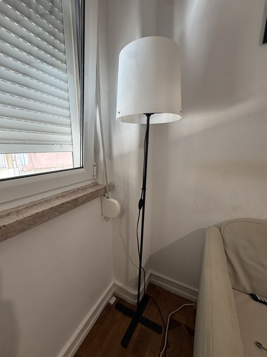 Candeeiro de pé IKEA