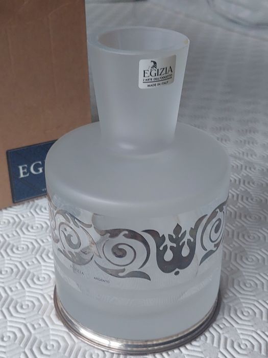 Conjunto Egizia: garrafa e copo de água
