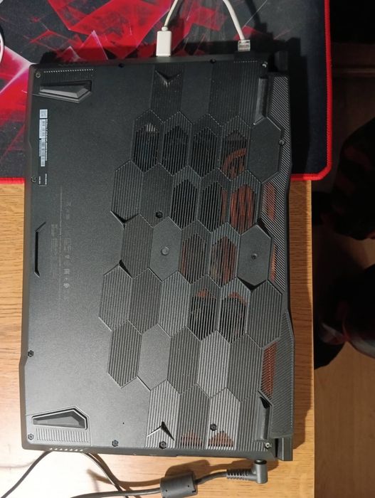 Ноутбук Msi bravo 17 c7v (GPU RTX 4050/CPU AMD Ryzen 5 7535HS/RAM 16GB DDR5)