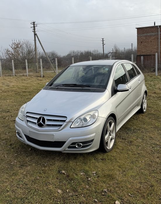 Розборка B-class w245 2.0 om640 cdi крила капот двери Авторозборка