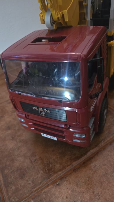 Replica de camião + escavadora
