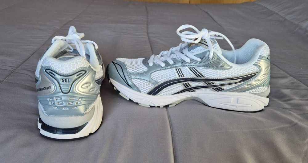Ténis ASICS Gel Kayano14  -  tamanho 43