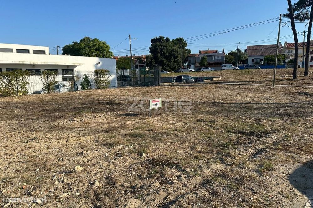 Terreno para construção moradia em banda — Quinta do Conde, Setúbal