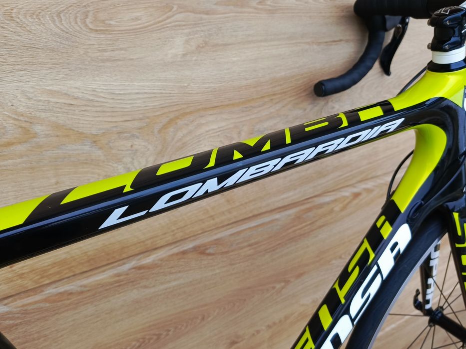 Rower szosowy Sensa Lombardia full carbon Shimano 105 koła Campagnolo