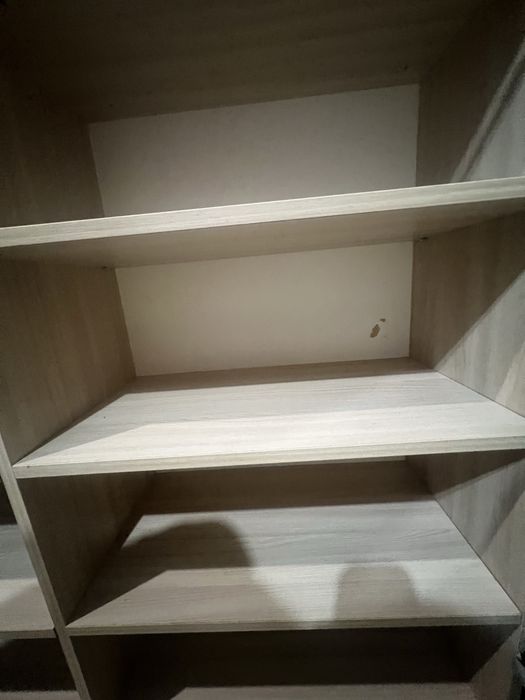 Стелаж для одягу та інших речей