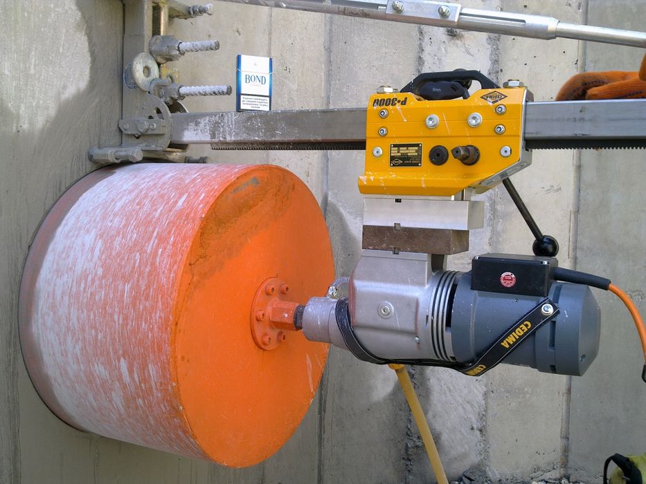 Алмазное сверление буренение отверстий резка проёмов, Демонтаж бетона,